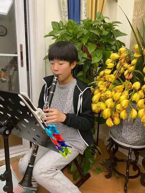 每天练习吹黑管