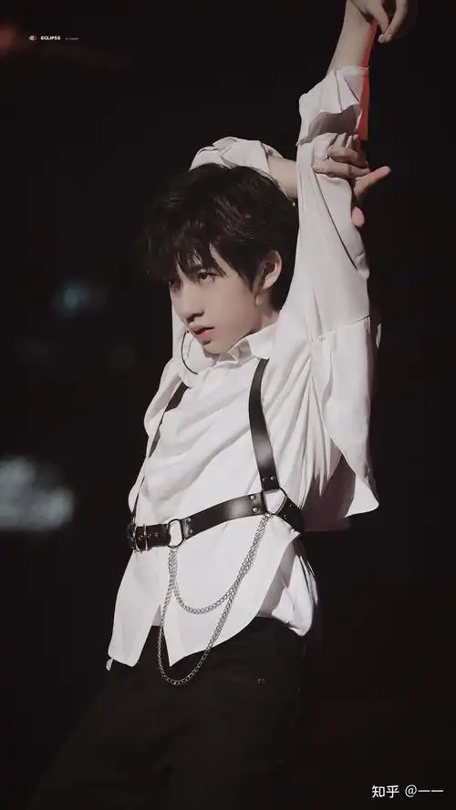 有没有贺峻霖那种很仙特别显清冷感图呀? - 知乎