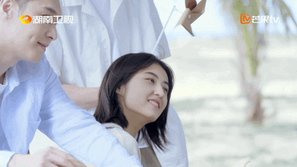 张艺兴彭昱畅张子枫海报拍摄花絮