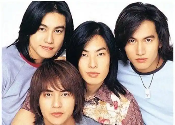 豪宅|20年过去,f4各有各的故事,有人卖房卖车,有人任由豪宅变废墟