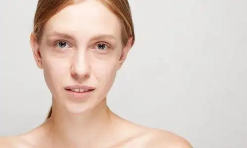 熬夜太多,肤色暗沉还不均匀?最简单的解决办法来袭!