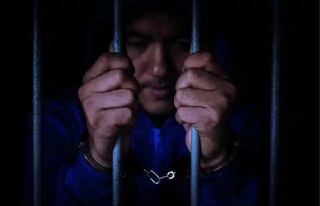 两罪犯的传奇监狱人生浙大毕业拥多项专利研究高数解数学难题