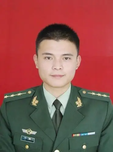 中国现役军人图片_素材_巧艺网