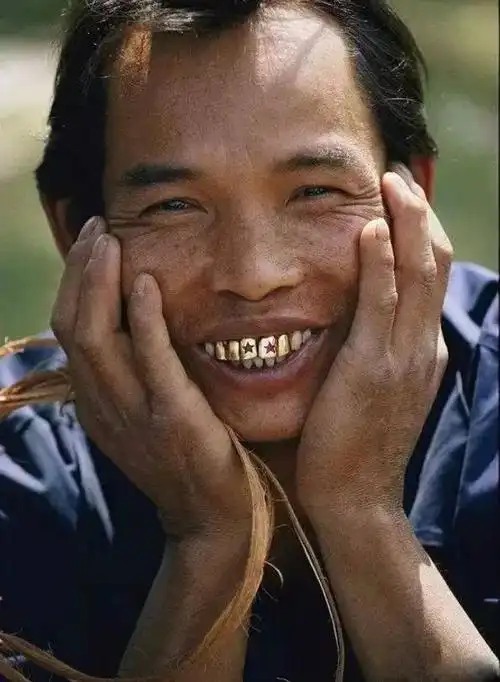 80年代中国老照片:图4许多男人的梦想,图6吃不起,图8风靡一时