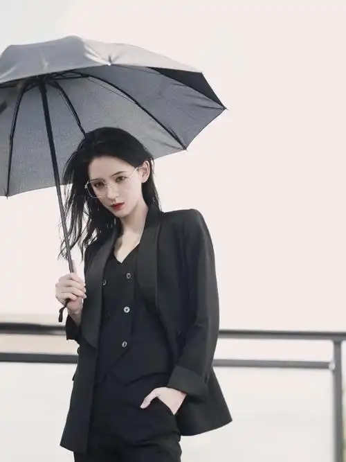 tieforher张予曦完美诠释酷飒的正确打