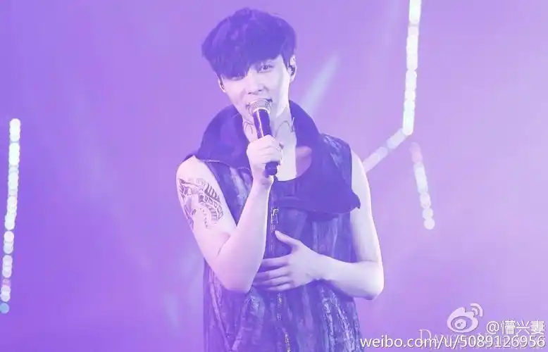 exo张艺兴lay