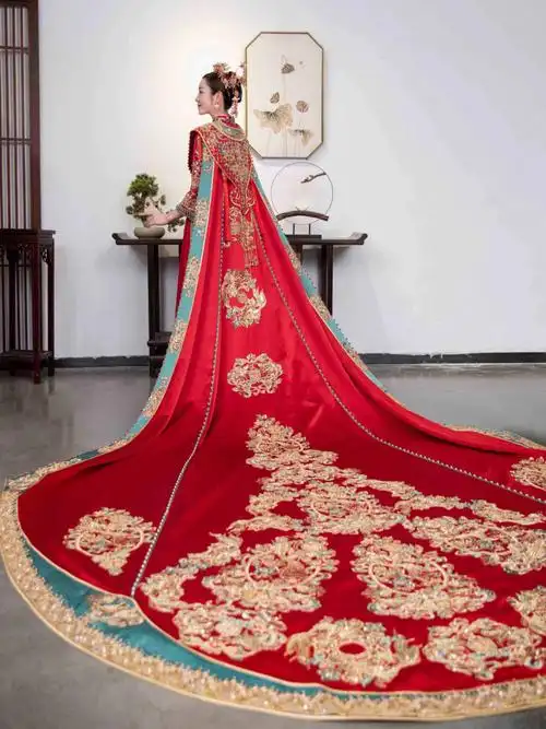 中式婚礼必备大拖尾秀禾服霸气绝美婚服