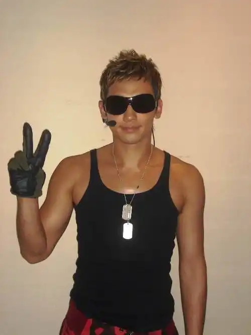 展开全部 rain的这款短发挺好看的 ` 叫什么不知道` `看你个人喜不