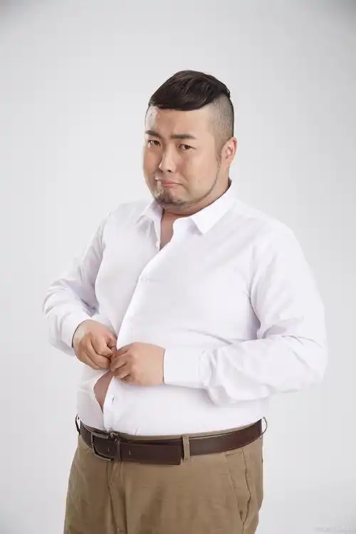 胖胖的男生穿什么衣服好看