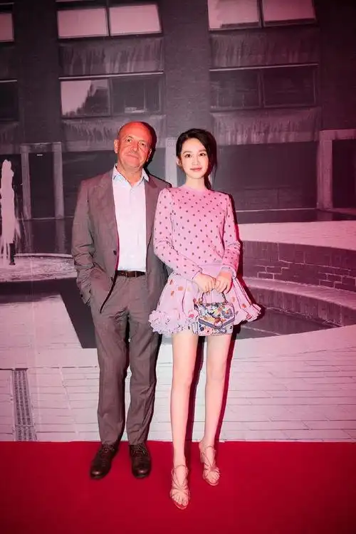 李沁的真实身高和体重(李沁身高体重三围多少cm)-天晟网