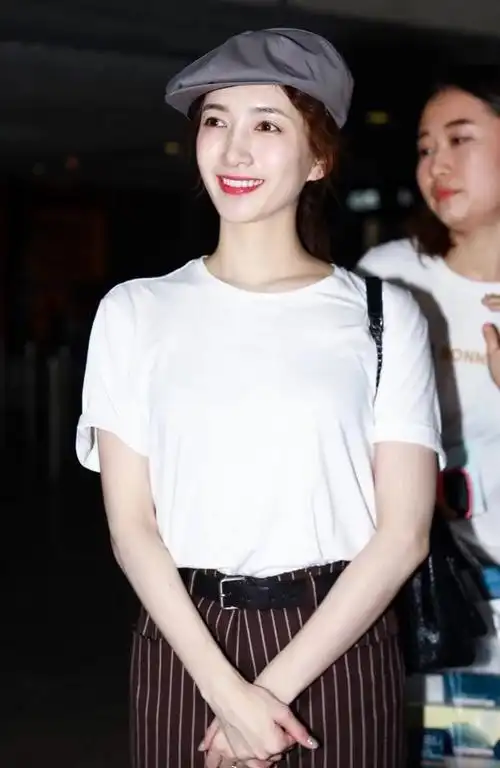 新款迪丽热巴杨幂高圆圆明星同款宽松纯棉白色短袖t恤打底衫