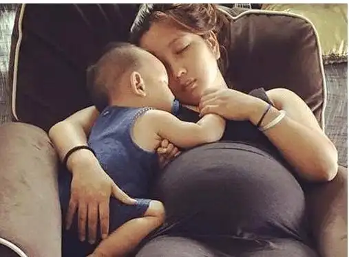 何洁三胎为刁磊产女:是要很爱,才会为他第三次生孩子