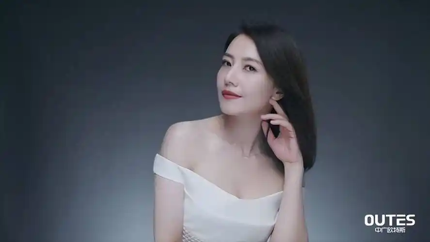 高圆圆新代言的中广tvc曝光,堪比大片