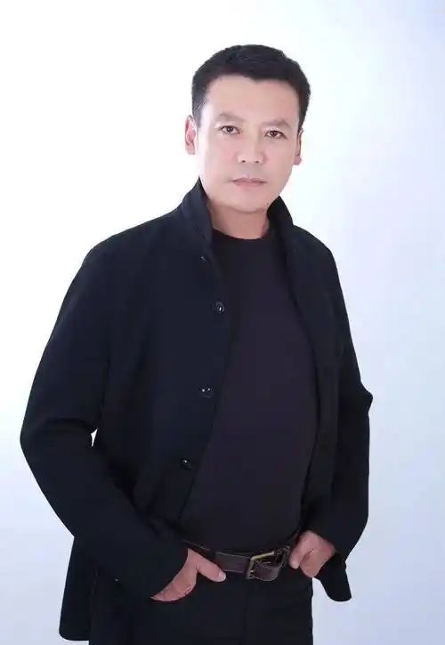 原创著名女演员赵越近照曝光蹉跎岁月演玉蓉与丈夫是影坛伉俪