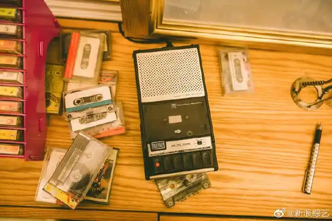 橙色头发的陈伟霆好有活力,过分帅气了!超级期待新歌上线!