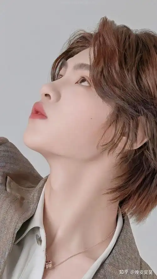 有哪些黄明昊的justin的好看的照片