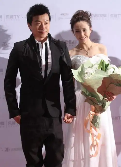 陈思诚佟丽娅大溪地大婚