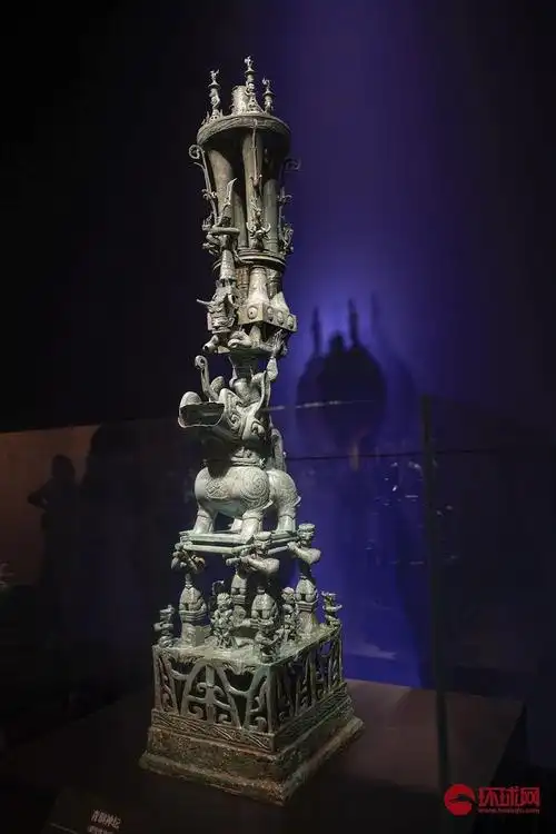 三星堆博物馆新馆开幕近600件文物首次亮相