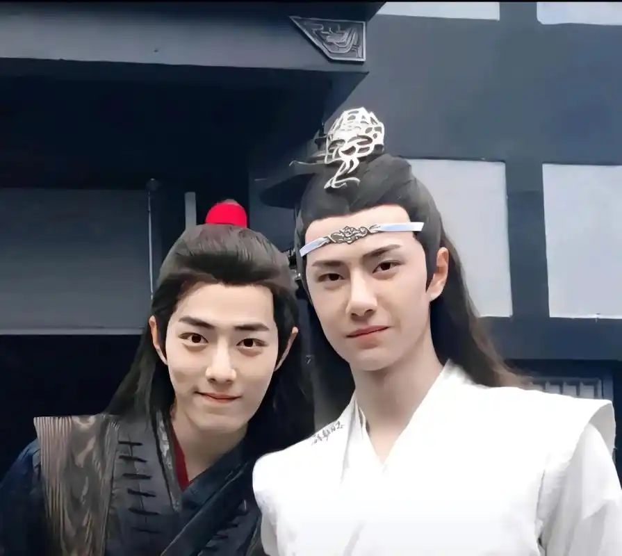 "是想念的警钟"#博君一肖 #王一博肖战 #青山不改绿水长流 - 抖音