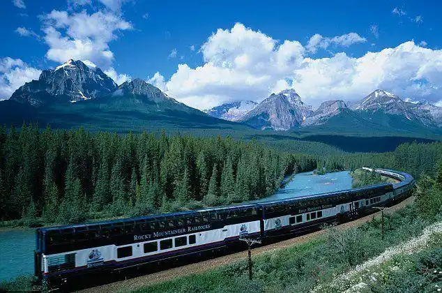 盘点全球十大最壮观火车旅程(组图)