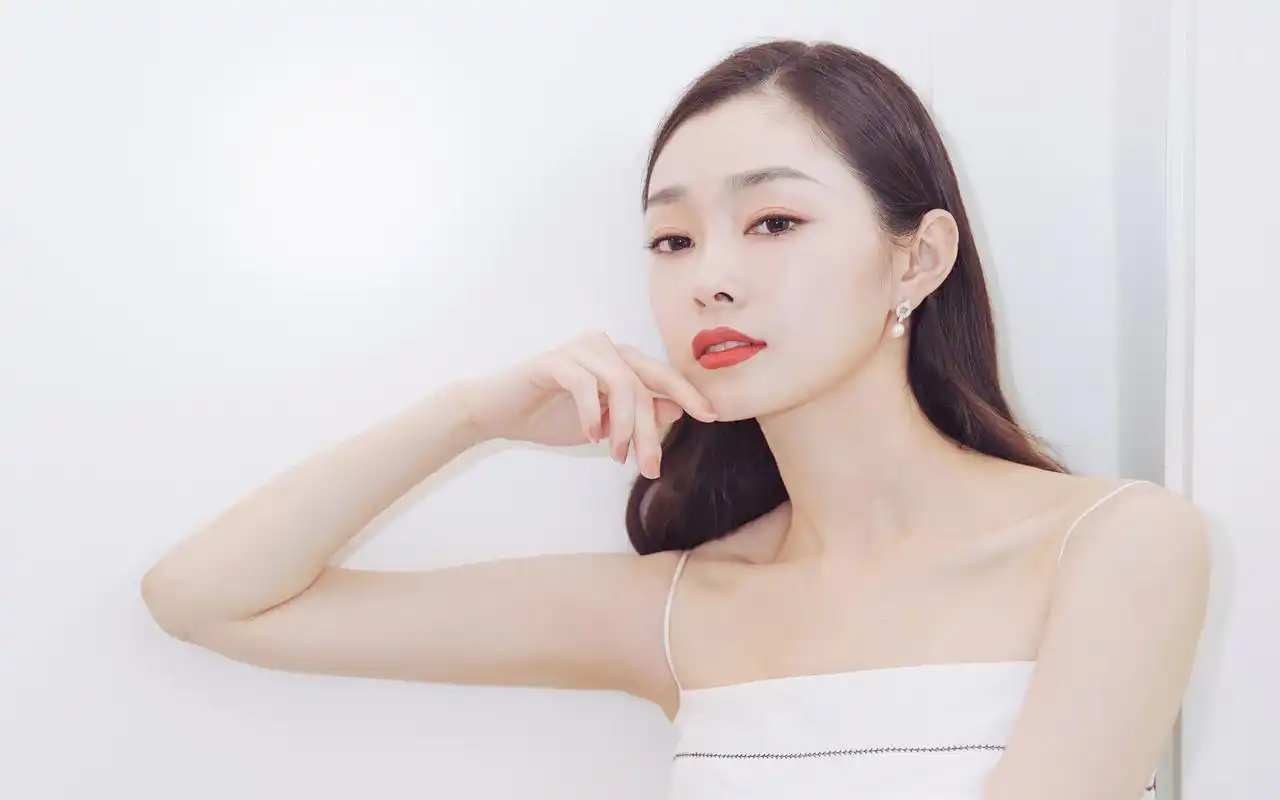 美女演员宋轶性感写真图片壁纸