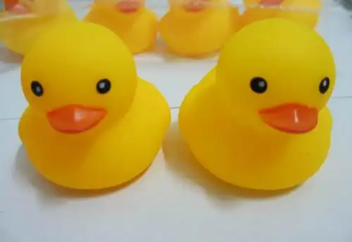 戏水玩具 捏捏响玩具 宝宝洗澡玩具地摊热卖小玩具小黄鸭套装a