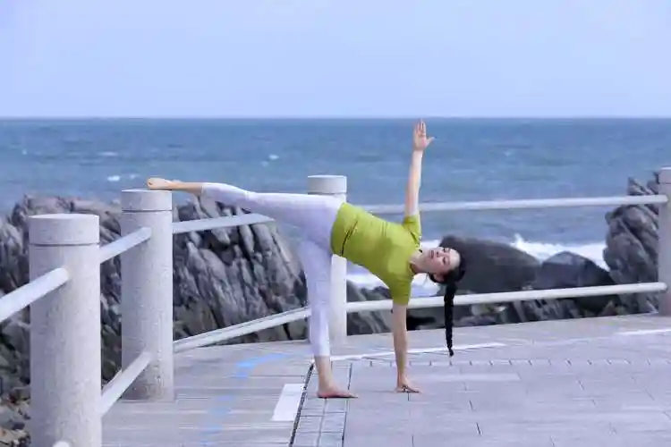 伽人们2021瑜伽写真开启,99元抢订原价699元瑜伽写真体验套餐一份