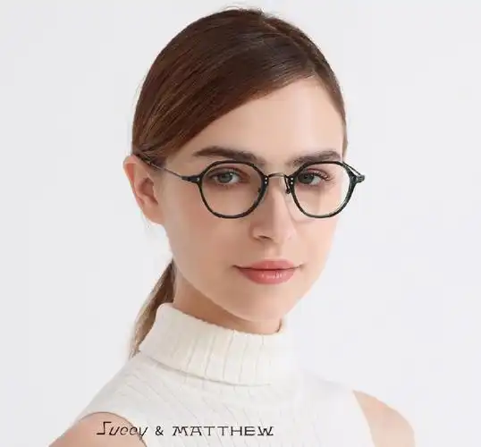 名牌质感女性柔美款小尺寸纯钛眼镜