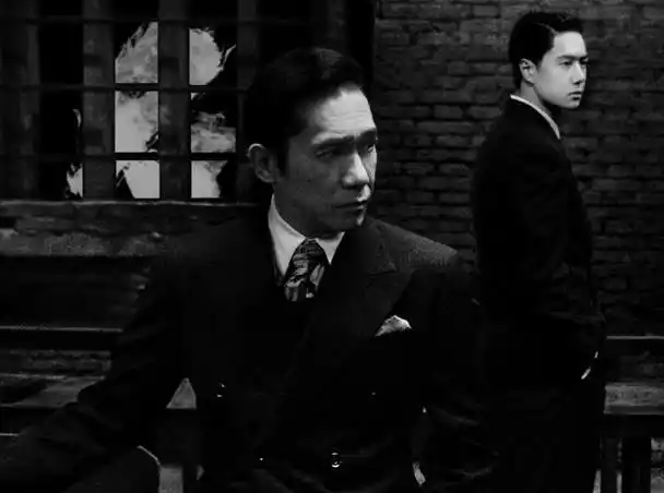 同样是男神把医美脸和自然老去一对比差距就出来了