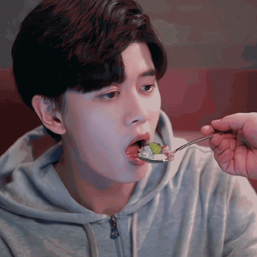 任嘉伦嚼嚼嚼##任嘉伦##可爱