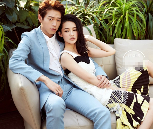 李沁魏大勋写真旧照被疯传,当两人四目相对,才知道为啥都说配一脸