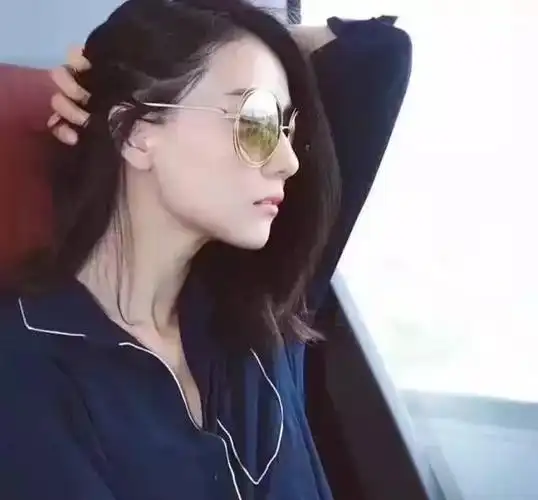 墨镜引爆新的"整容"风潮,这7个潮牌不提也罢