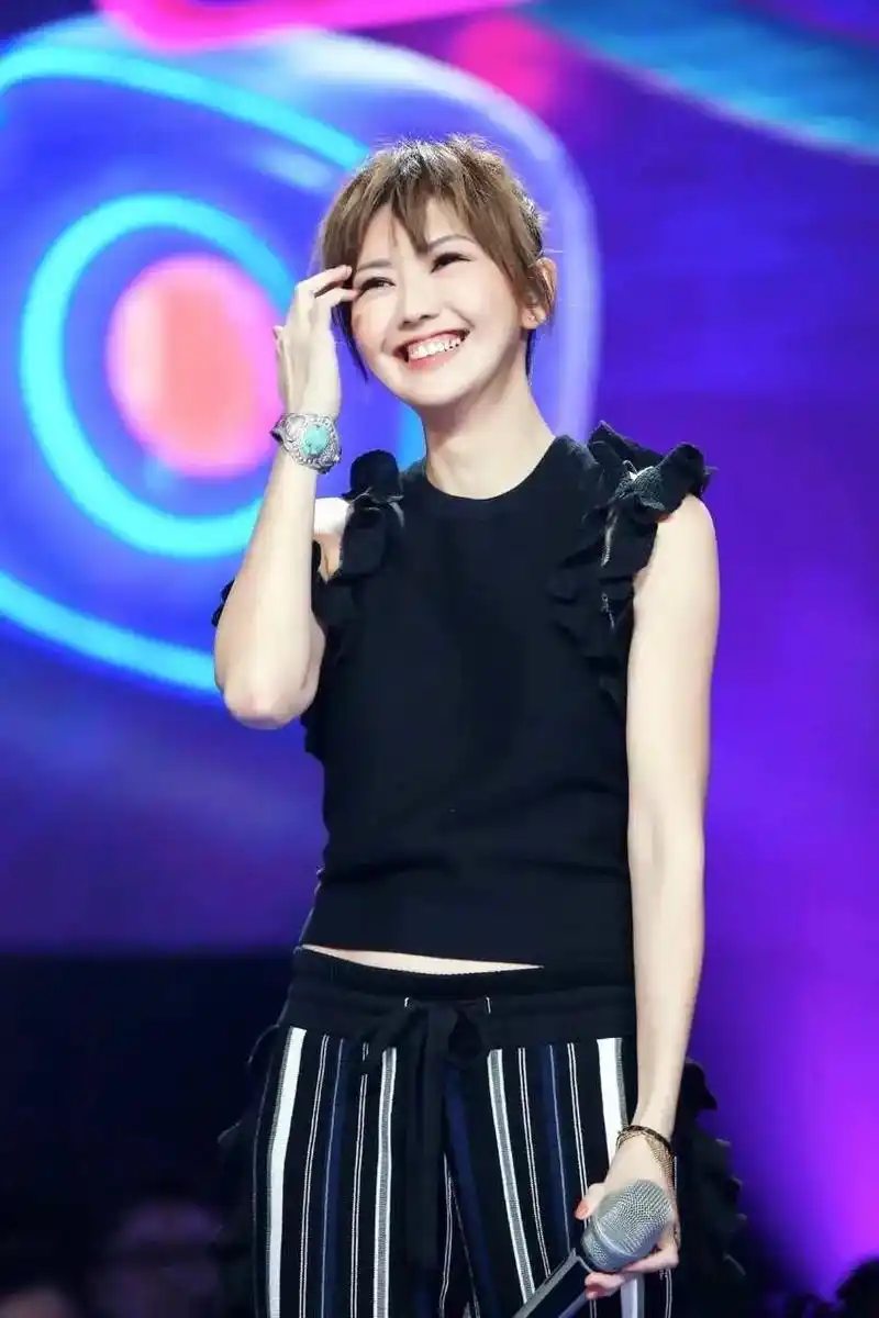 每天一张图.#孙燕姿 - 抖音