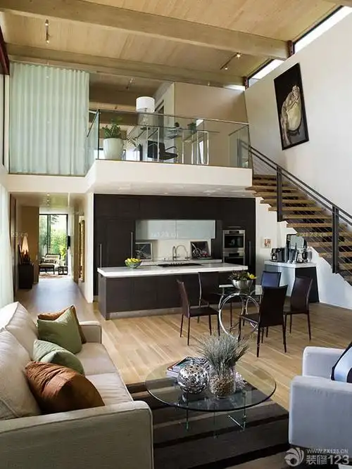 小户型复式楼客厅吊扇灯装修效果图