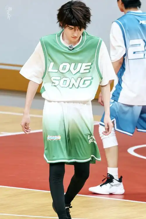 宋亚轩 海胆头##tf家族运动会##宋亚轩运动会显眼包