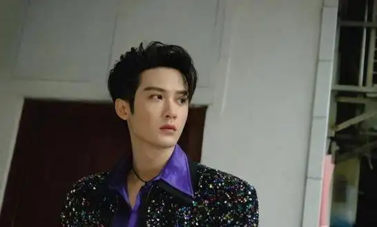 身高诚然形于外,但真正的价值在于内心.