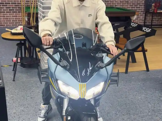 【玩摩托的华仔】视频已打包,欢迎围观!