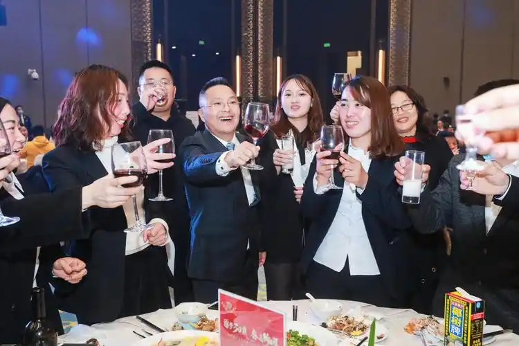 永宁尔集团成立三十周年庆祝晚宴举行