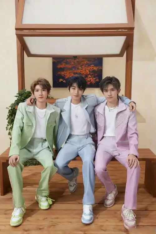 tfboys出道十一周年#从三小只,变成如今各自的荧幕,票房担当,每一位