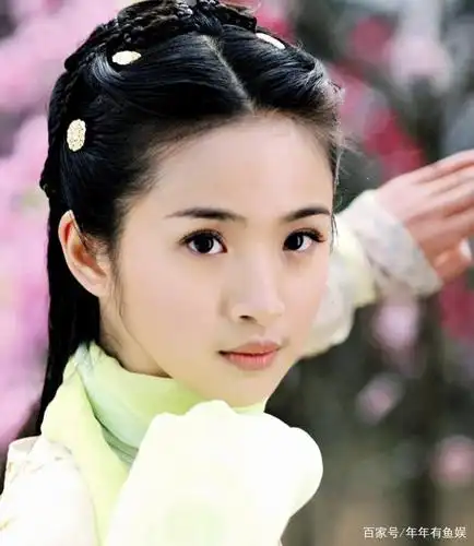 林依晨经纪人回应退圈谣言,有多少人还记得曾经的小七公主