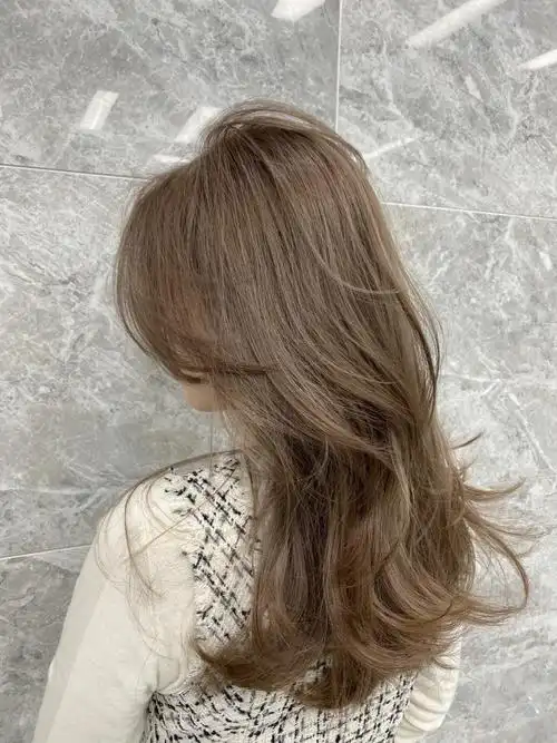 发色推荐显白亚麻米棕色发色分享质感超好发色肤色显白指数9999