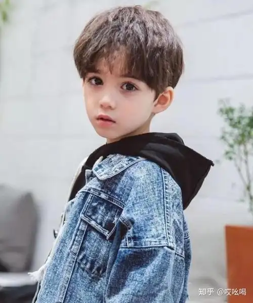 有没有小男孩的美图