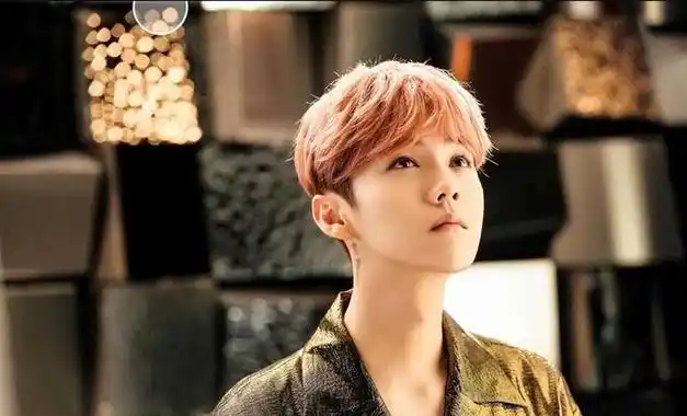 白鹿和鹿晗两家粉丝争emoji爆出白鹿改名因为鹿晗