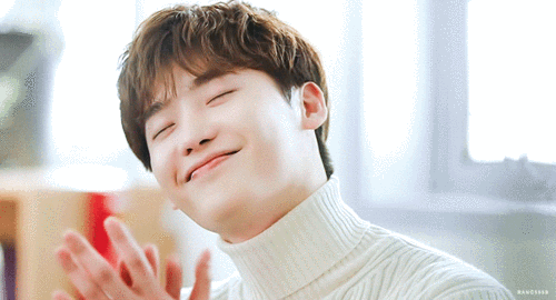 入伍一年的他,在2020年最后一天宣布回归,给广大粉丝发文:我回来了.