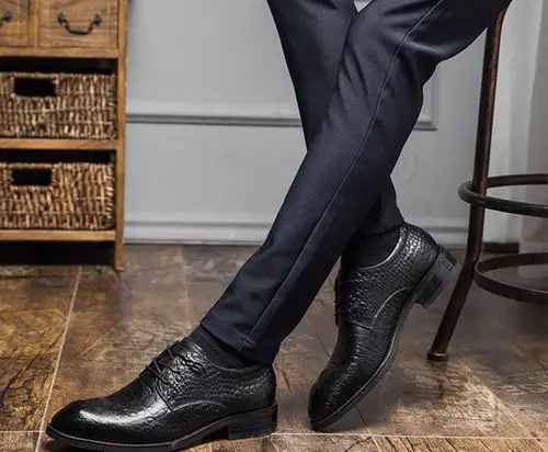 西装皮鞋和袜子的搭配男士穿皮鞋袜子的注意要点