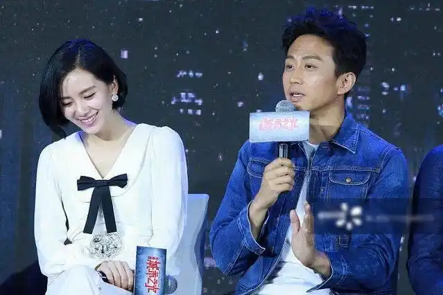 刘诗诗捂嘴蜜笑美艳动人,直言剪短发有人拦着,邓超劝说却曝出孙俪短发