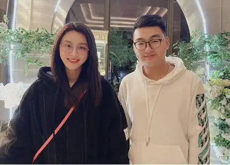 讨论丁海峰经纪人2022肖像代言