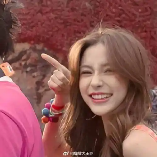 angelababy##杨颖#鼻姐完全就是头像大户!根本选不过来@angelababy