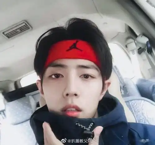 肖战发带造型小合集活力十足青春洋溢为之疯狂心动