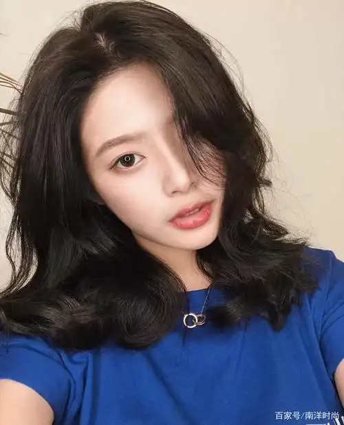 黑色头发你觉得最好看的发型都什么样?